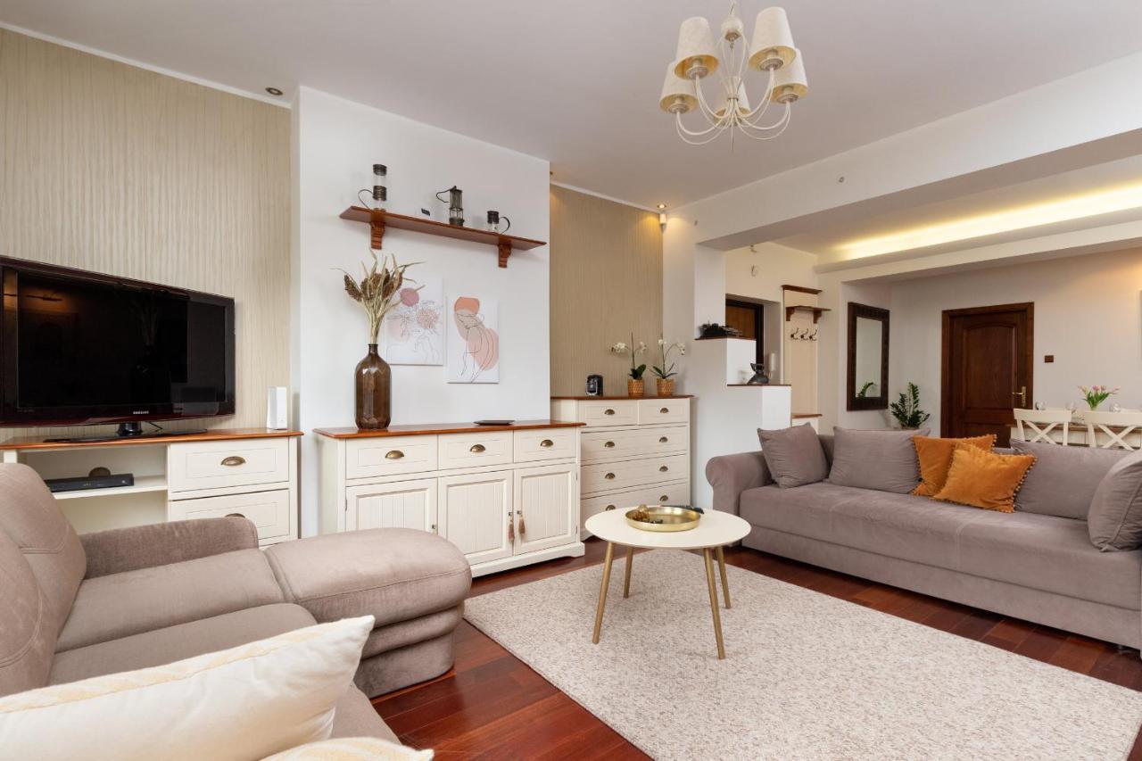 Gdynia Centrum Wyjatkowy Apartament Przy Promenadzie Z Balkonem By Noclegi Renters Exterior photo