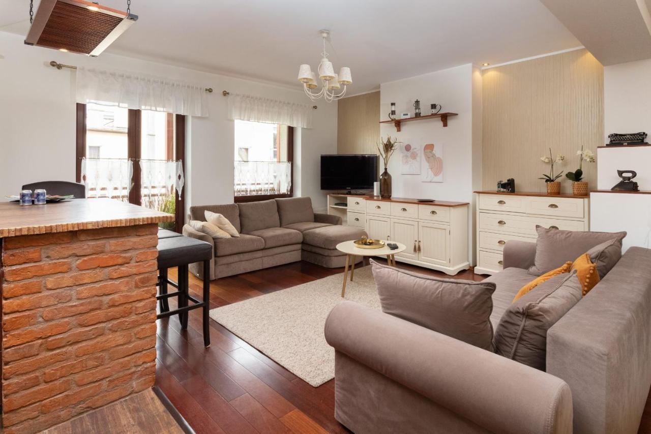Gdynia Centrum Wyjatkowy Apartament Przy Promenadzie Z Balkonem By Noclegi Renters Exterior photo