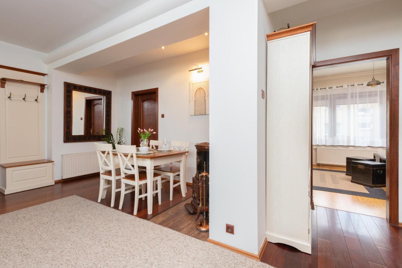 Gdynia Centrum Wyjatkowy Apartament Przy Promenadzie Z Balkonem By Noclegi Renters Exterior photo